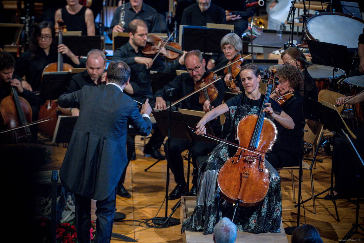 Sol Gabetta, the Kammerorchester Basel and Pierre Bleuse