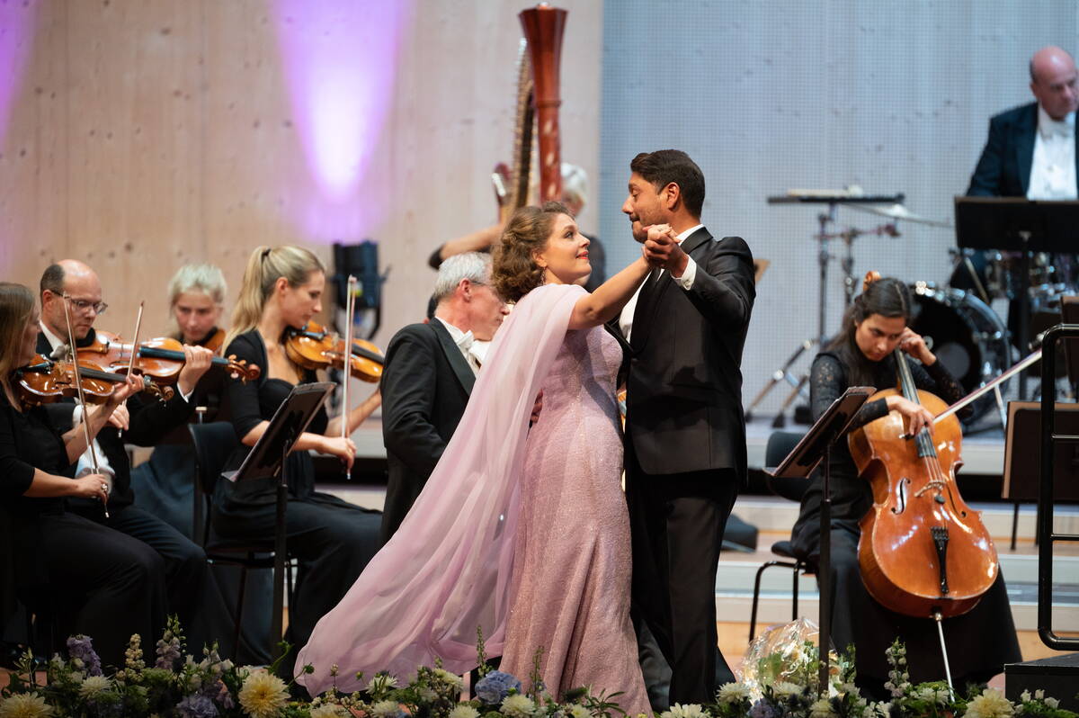 Polina Pasztircsák, Dovlet Nurgeldiyev, Wiener Johann Strauss Orchester, Festival-Zelt Gstaad