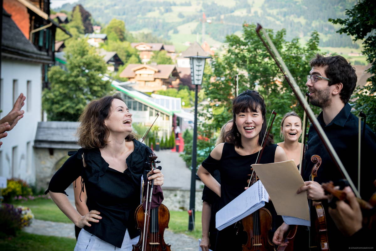 Patricia Kopatchinsjaka und Camerata Bern © Raphael Faux