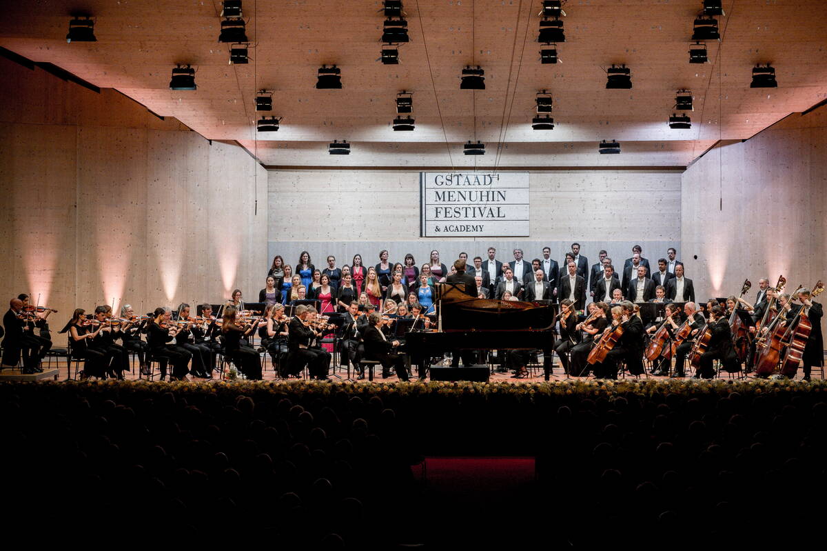 Royal Philharmonic Orchestra, Vasily Petrenko, Dmitry Smirnov, Edgar Moreau, Sergei Babayan, Zürcher Sing-Akademie, Festival-Zelt Gstaad