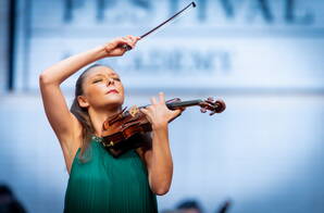 Zoom: Alexandra Conunova, Valery Gergiev, Mariinsky Orchester St. Petersburg, Festival-Zelt Gstaad